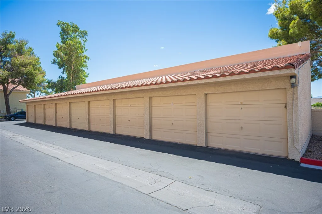 870 Sloan, Las Vegas, NV 89110