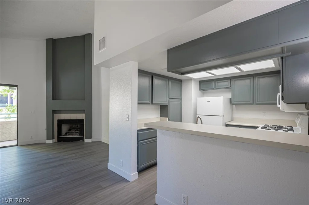 870 Sloan, Las Vegas, NV 89110