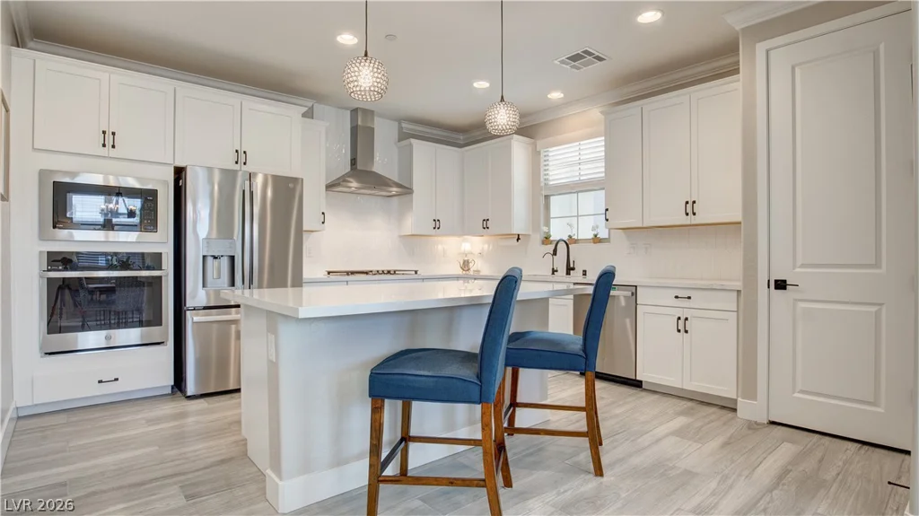 2239 Thunderbird, Las Vegas, NV 89138