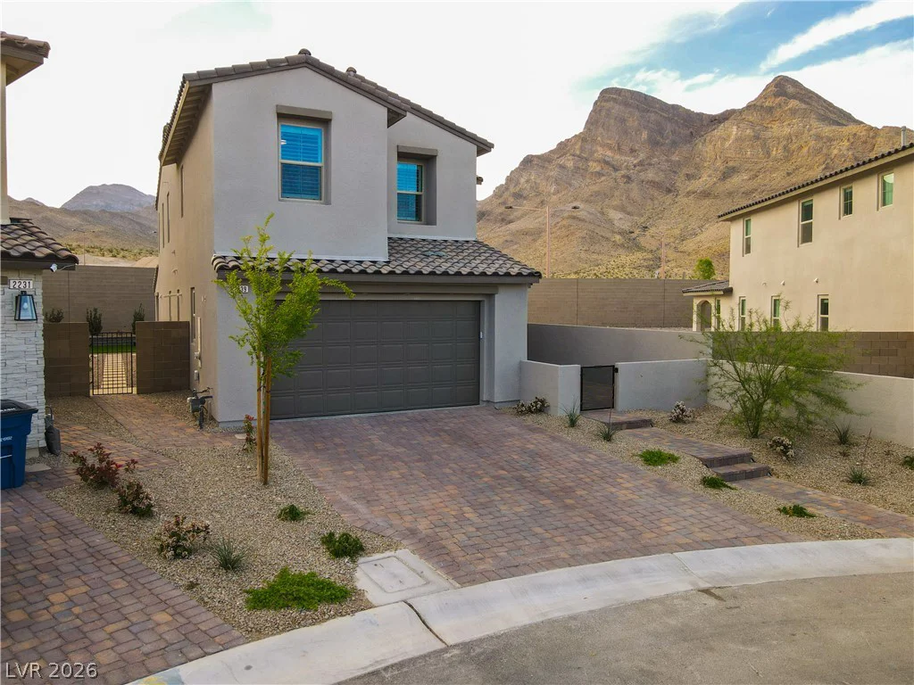 2239 Thunderbird, Las Vegas, NV 89138