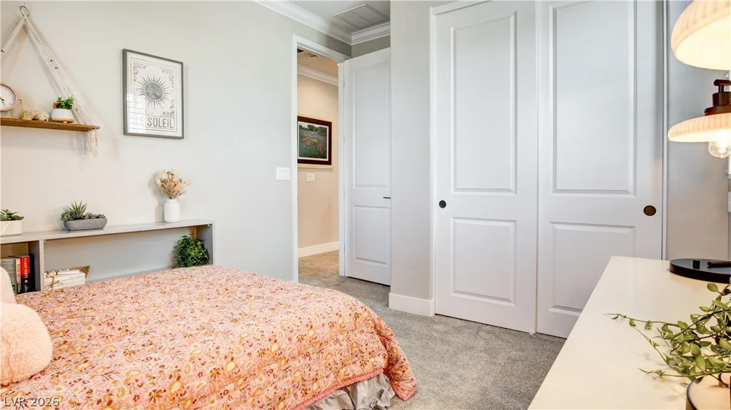 2239 Thunderbird, Las Vegas, NV 89138