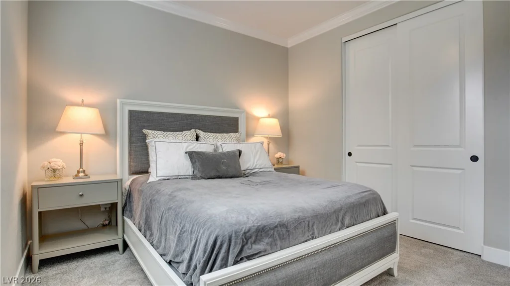 2239 Thunderbird, Las Vegas, NV 89138