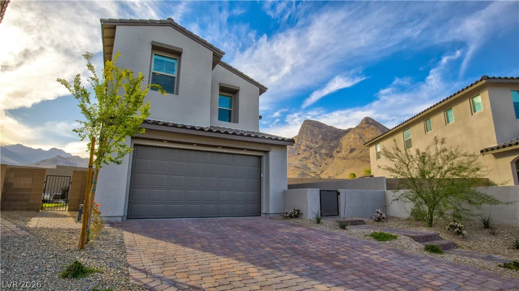 2239 Thunderbird, Las Vegas, NV 89138