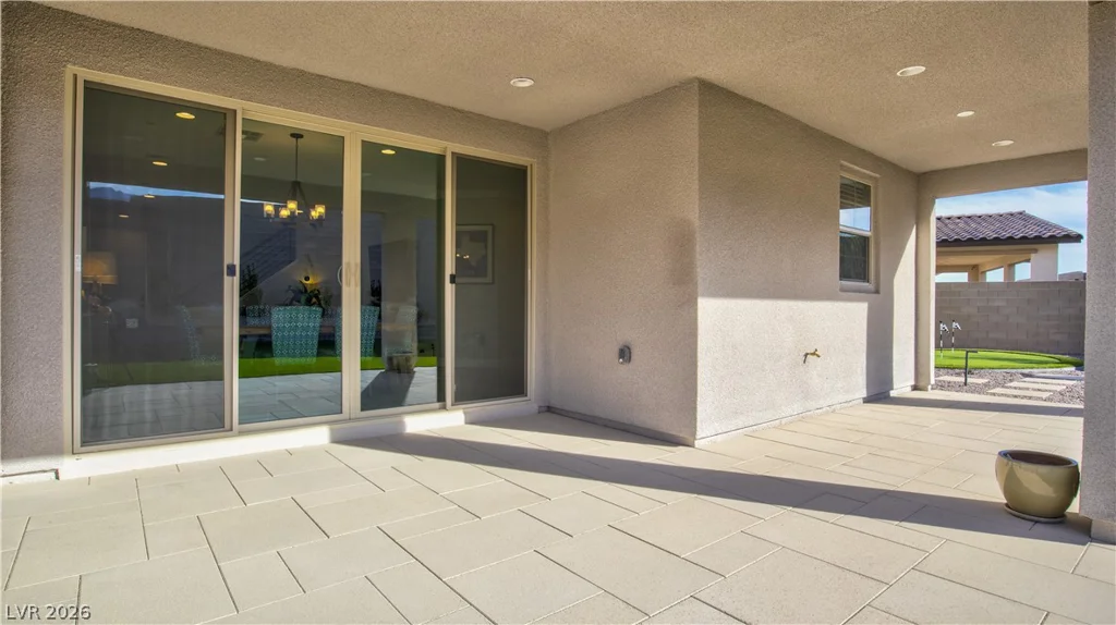 2239 Thunderbird, Las Vegas, NV 89138