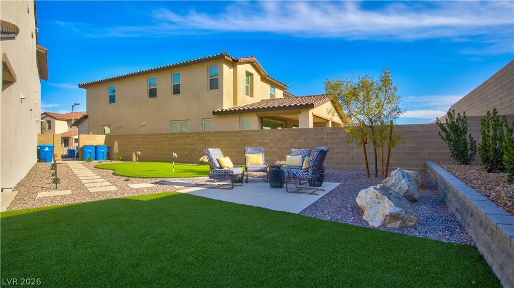 2239 Thunderbird, Las Vegas, NV 89138