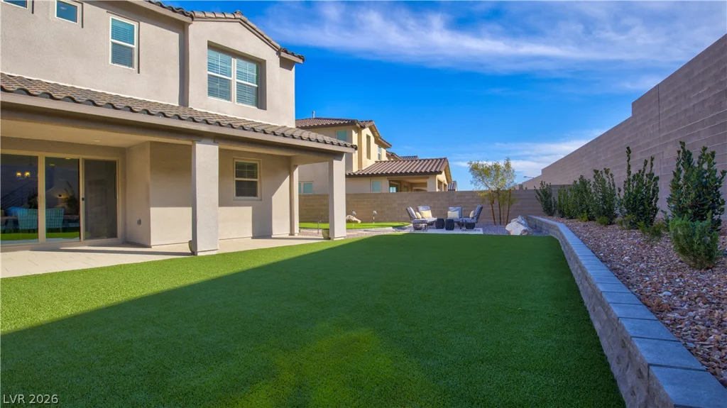 2239 Thunderbird, Las Vegas, NV 89138