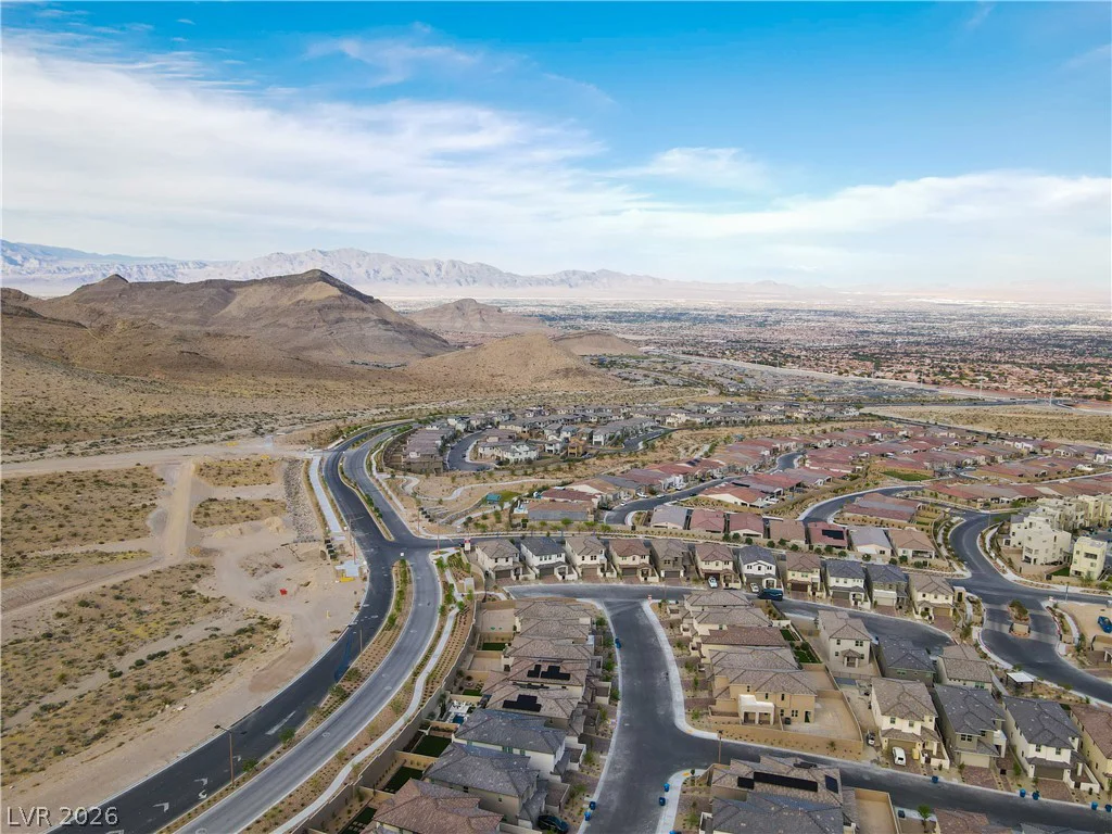 2239 Thunderbird, Las Vegas, NV 89138