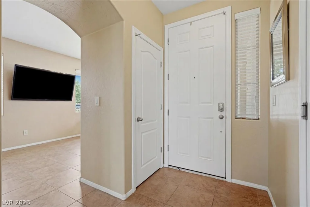 7318 Puckershire, Las Vegas, NV 89166