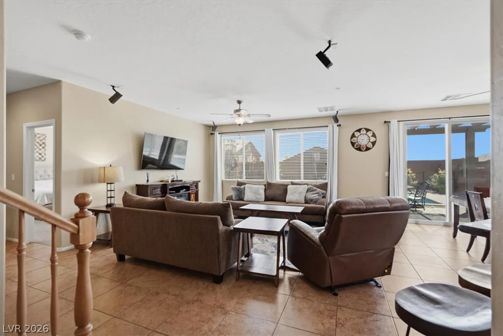 7318 Puckershire, Las Vegas, NV 89166
