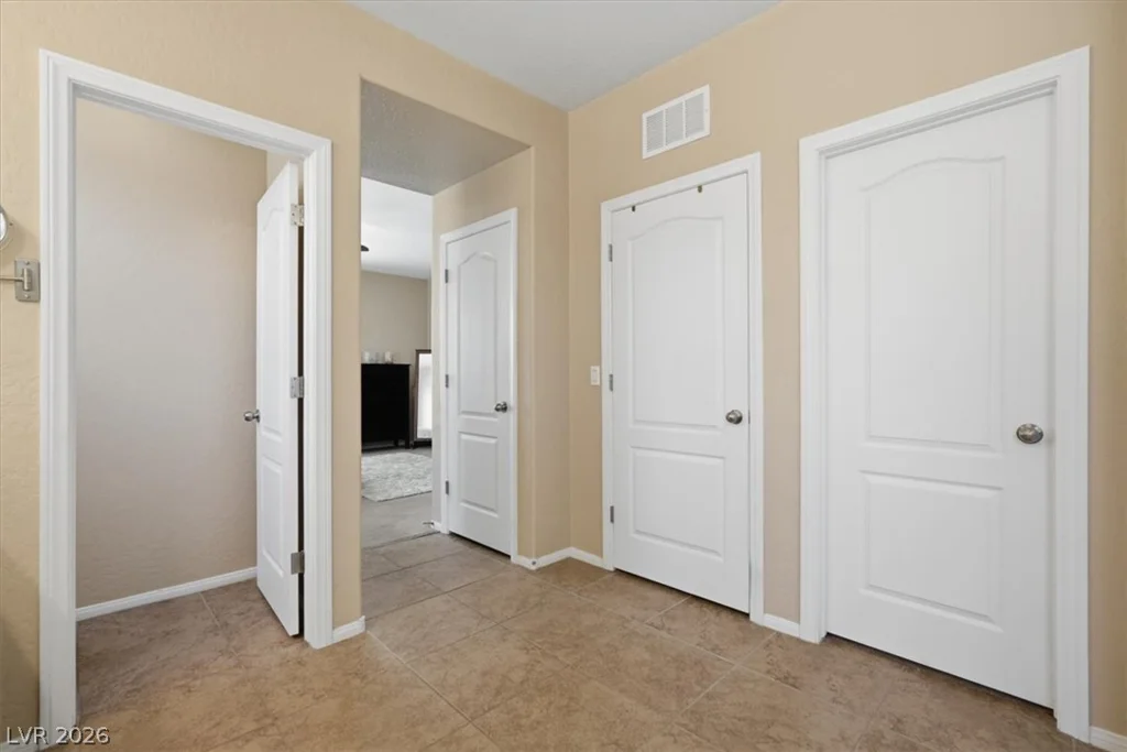 7318 Puckershire, Las Vegas, NV 89166