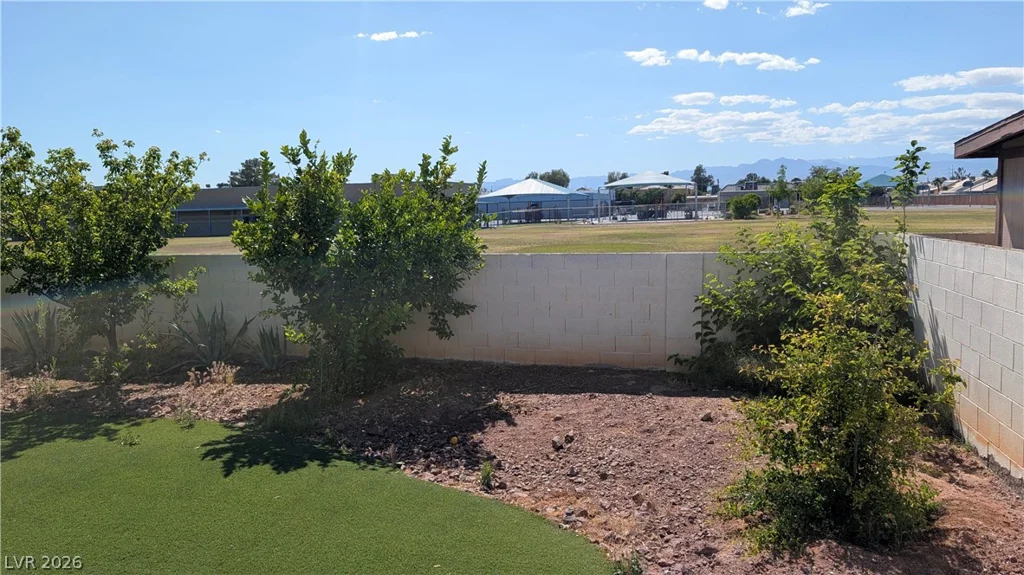 1061 PIKES PEAK, Las Vegas, NV 89110