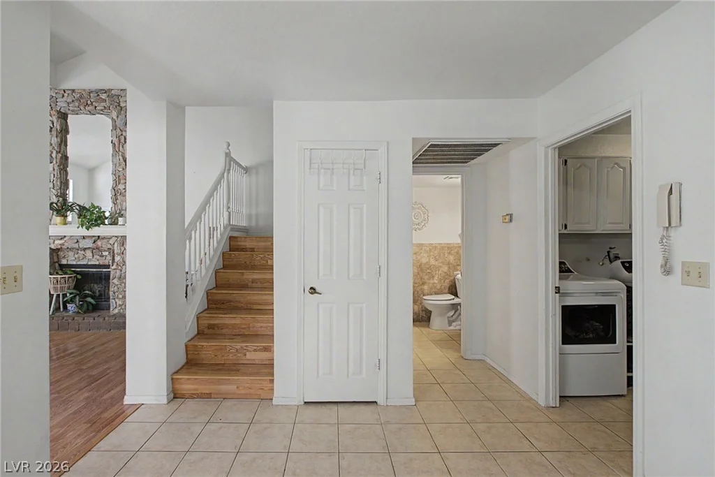 5264 Crooked Valley, Las Vegas, NV 89149
