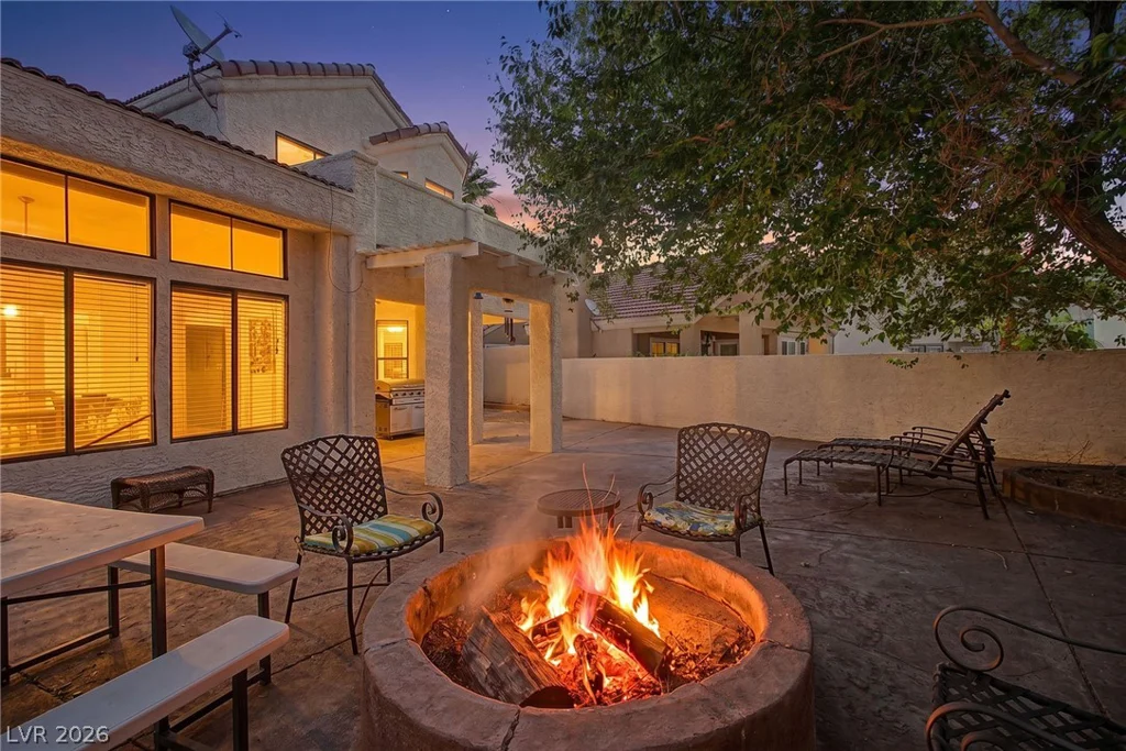 5264 Crooked Valley, Las Vegas, NV 89149