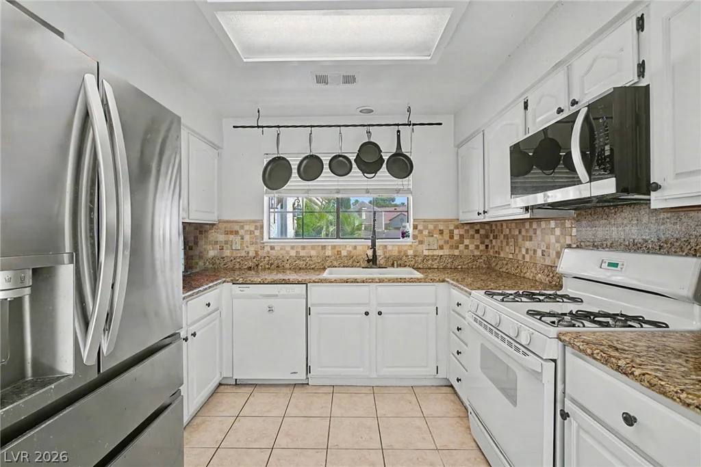 5264 Crooked Valley, Las Vegas, NV 89149