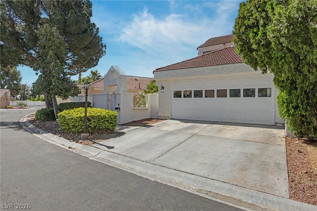 5264 Crooked Valley, Las Vegas, NV 89149