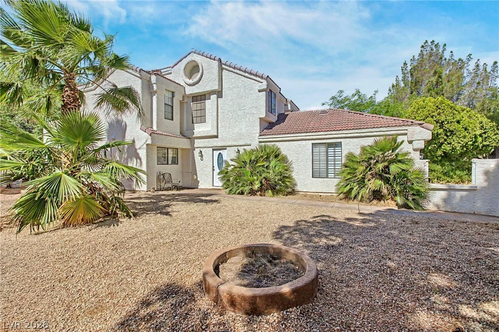 5264 Crooked Valley, Las Vegas, NV 89149