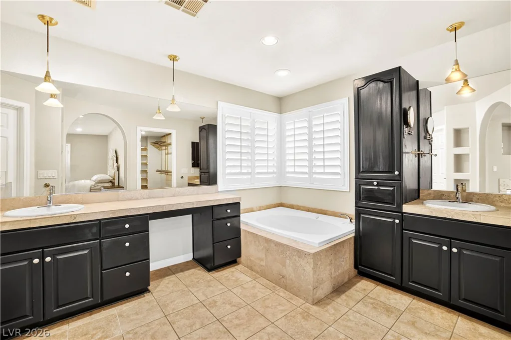 1135 Calico Ridge, Henderson, NV 89011