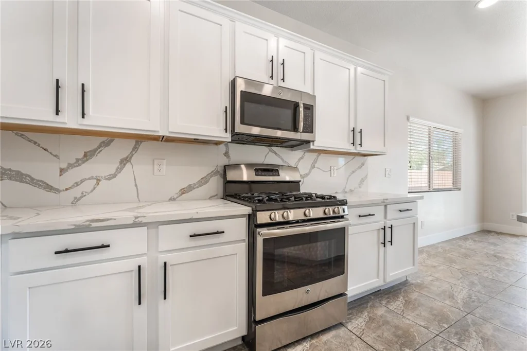 4624 Del Laguna, North Las Vegas, NV 89031