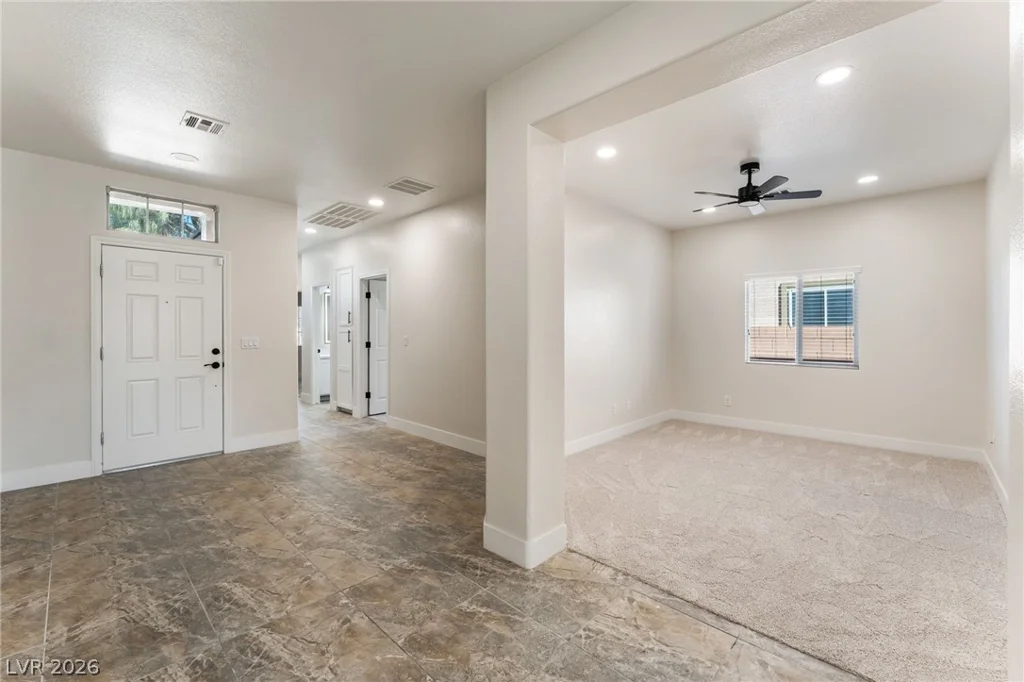 4624 Del Laguna, North Las Vegas, NV 89031
