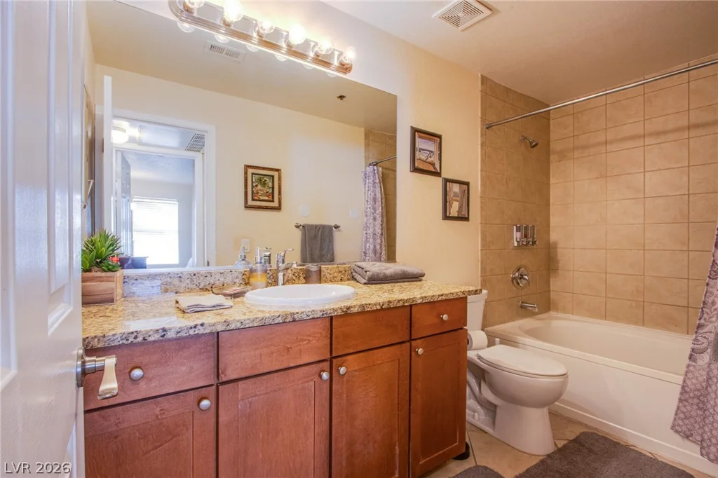 4200 Valley View, Las Vegas, NV 89103