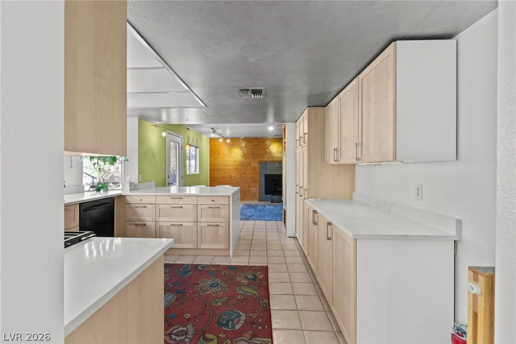 5914 Twain, Las Vegas, NV 89103