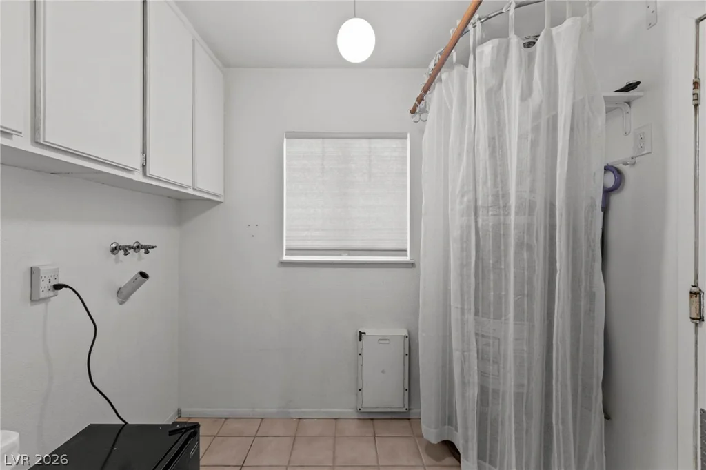 5914 Twain, Las Vegas, NV 89103