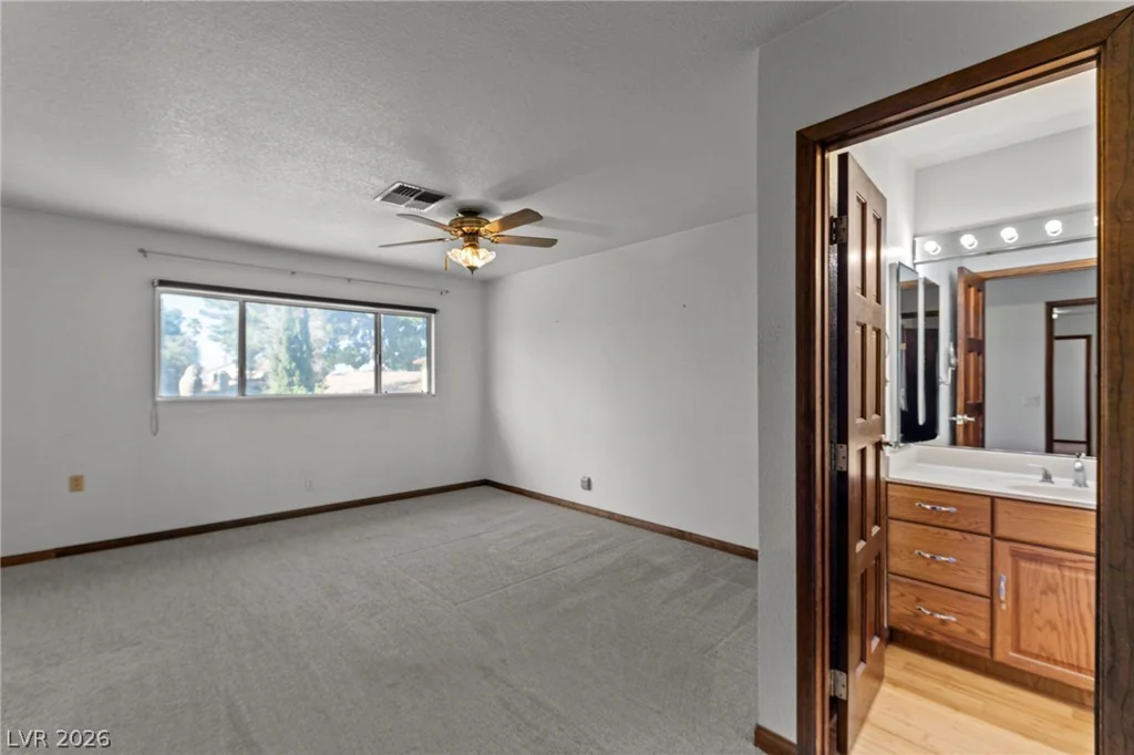 5914 Twain, Las Vegas, NV 89103