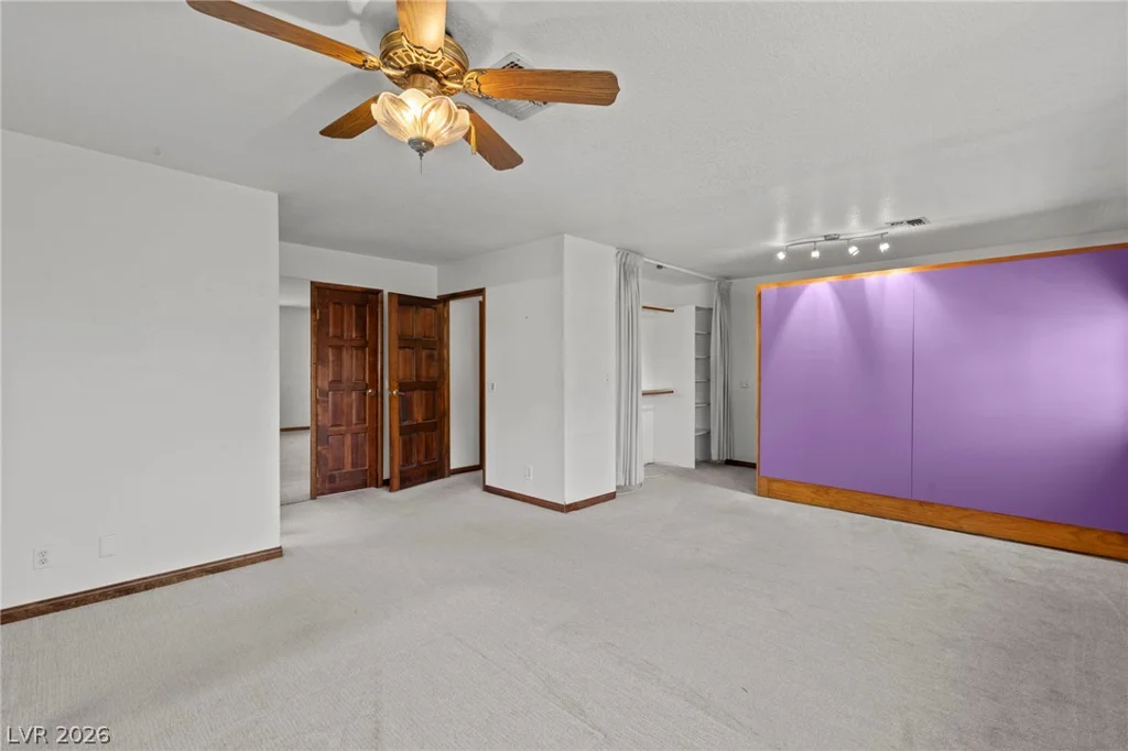 5914 Twain, Las Vegas, NV 89103