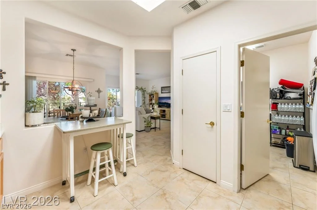 10722 Sky Meadows, Las Vegas, NV 89134