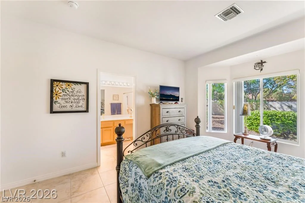 10722 Sky Meadows, Las Vegas, NV 89134