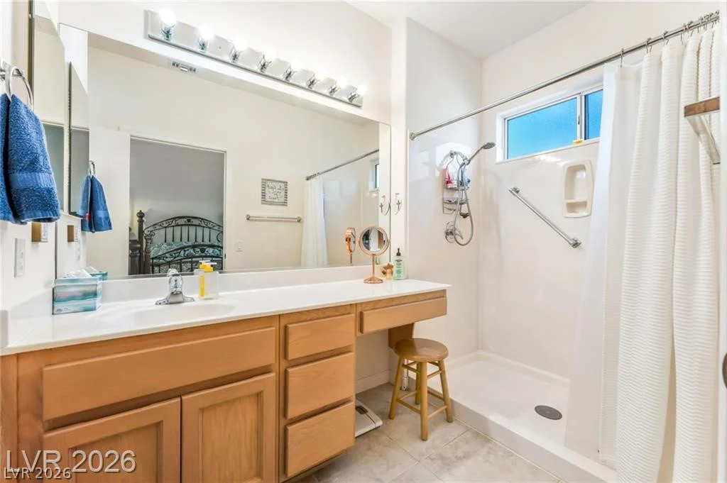 10722 Sky Meadows, Las Vegas, NV 89134