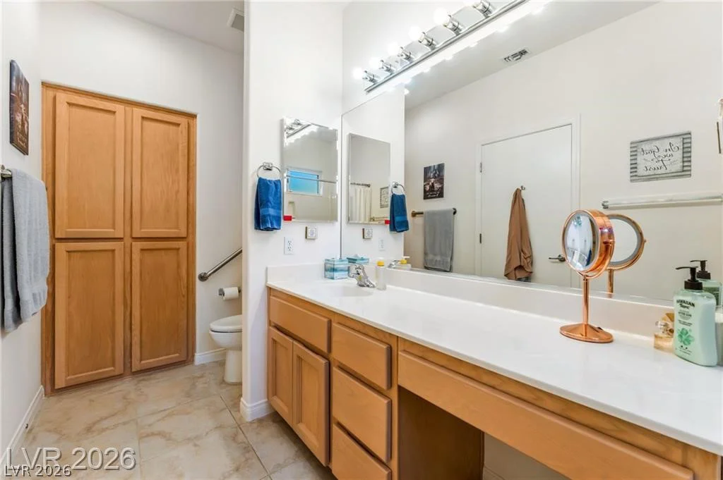 10722 Sky Meadows, Las Vegas, NV 89134