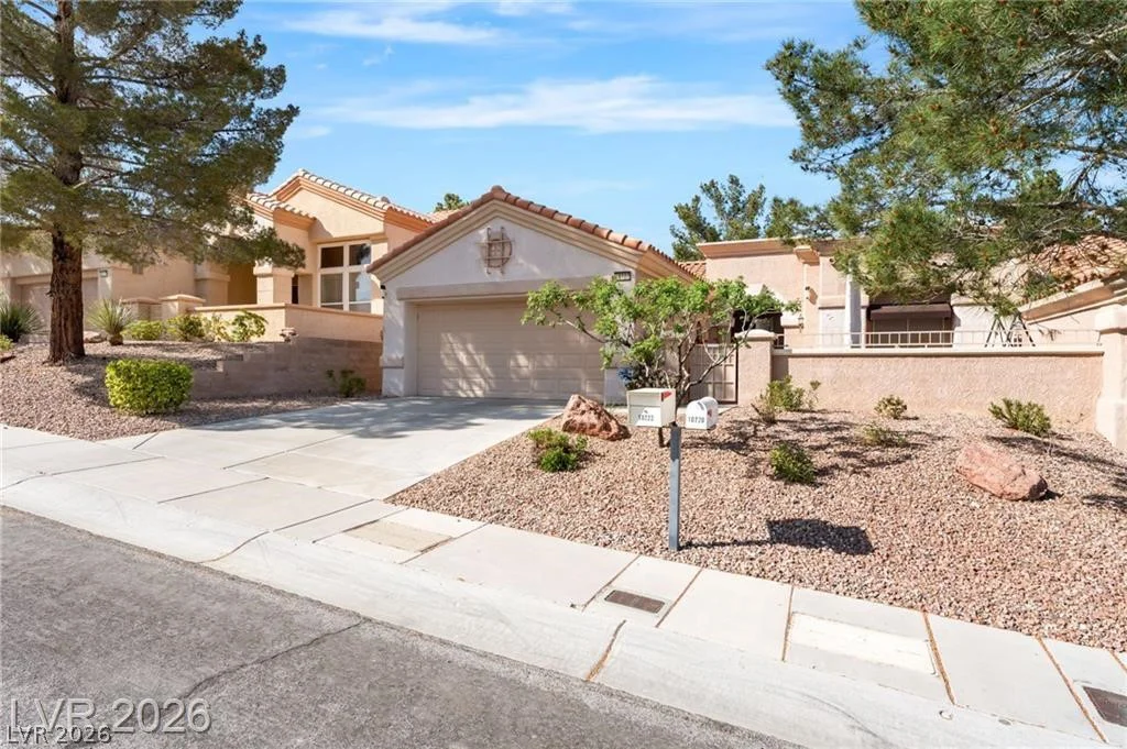 10722 Sky Meadows, Las Vegas, NV 89134