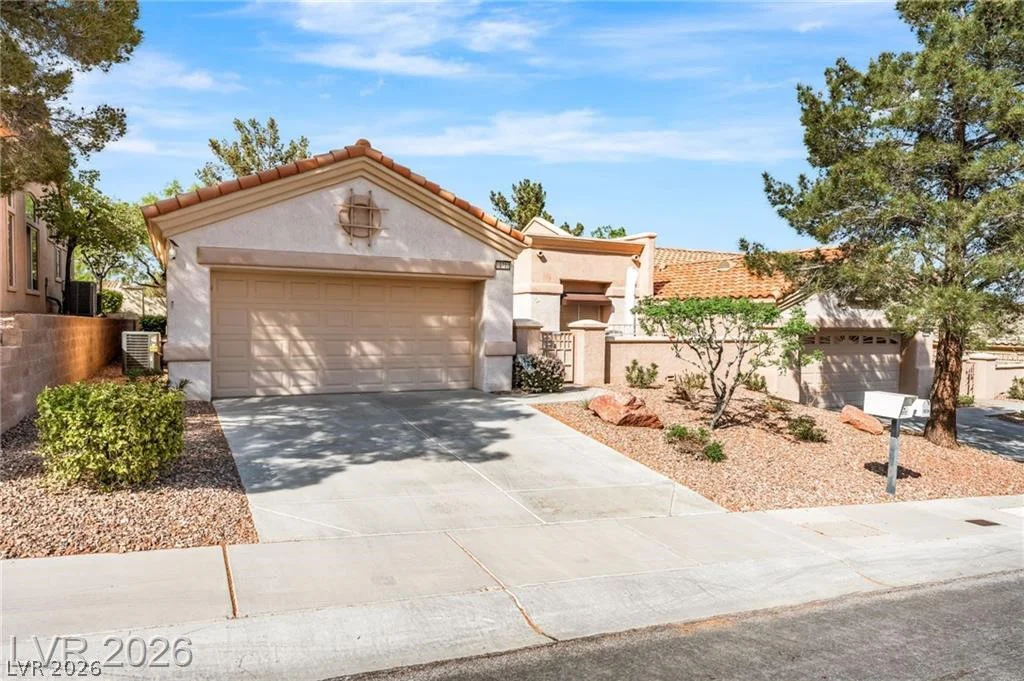 10722 Sky Meadows, Las Vegas, NV 89134