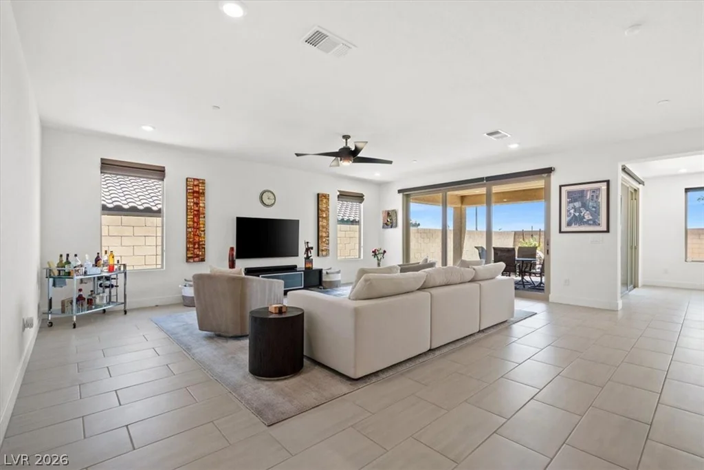 10959 Gardenova, Las Vegas, NV 89166