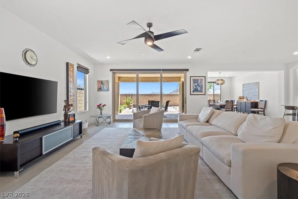10959 Gardenova, Las Vegas, NV 89166