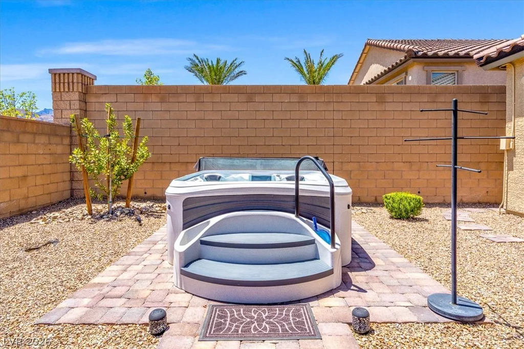 10959 Gardenova, Las Vegas, NV 89166