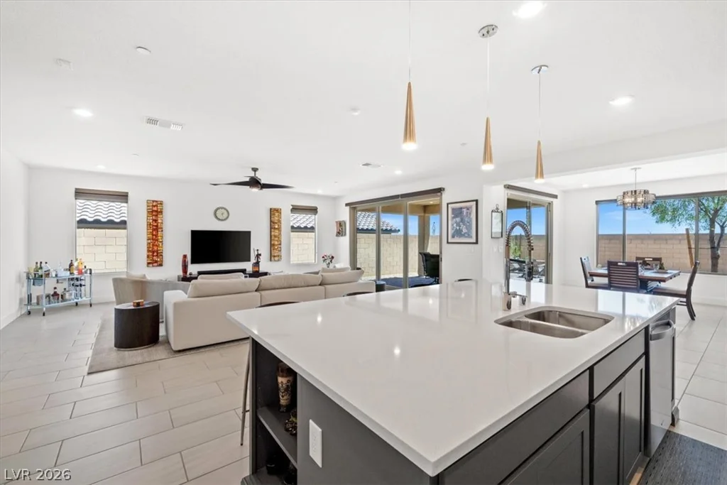 10959 Gardenova, Las Vegas, NV 89166