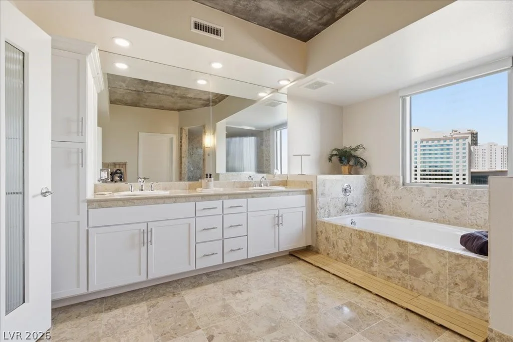 360 Desert Inn, Las Vegas, NV 89109