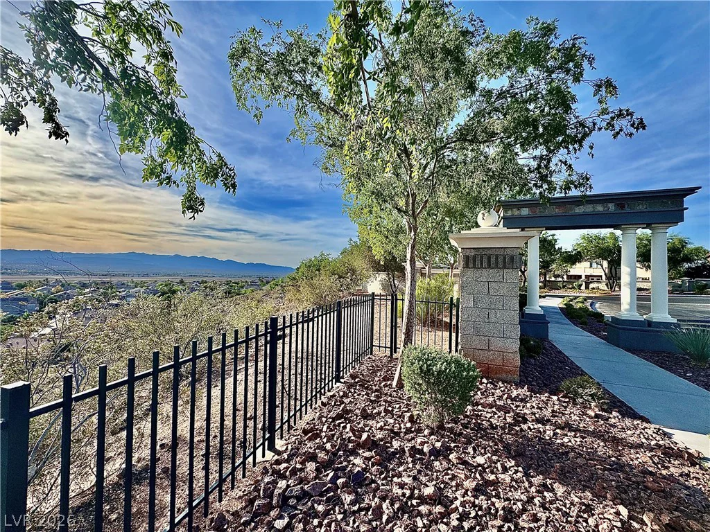 3105 Whispering Canyon, Henderson, NV 89052