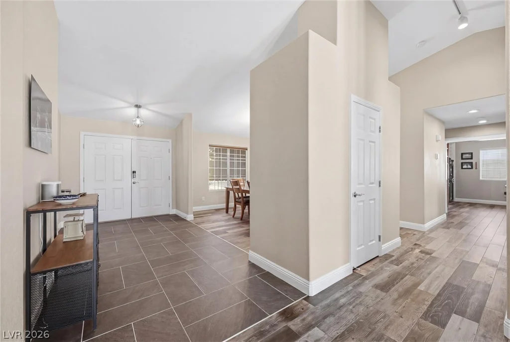 6908 Bienville, Las Vegas, NV 89131