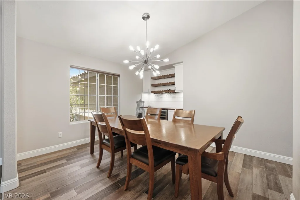 6908 Bienville, Las Vegas, NV 89131