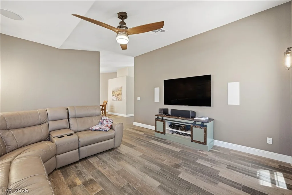 6908 Bienville, Las Vegas, NV 89131
