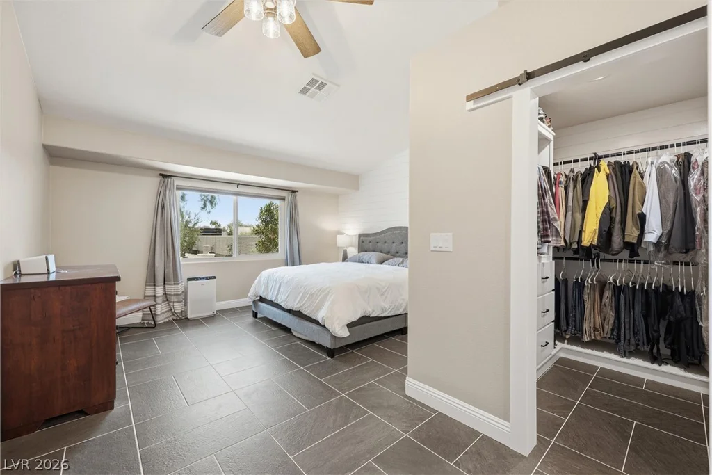 6908 Bienville, Las Vegas, NV 89131