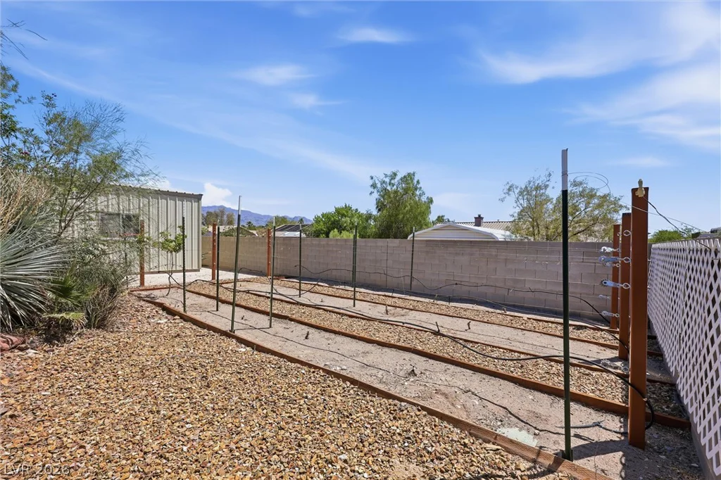 6908 Bienville, Las Vegas, NV 89131