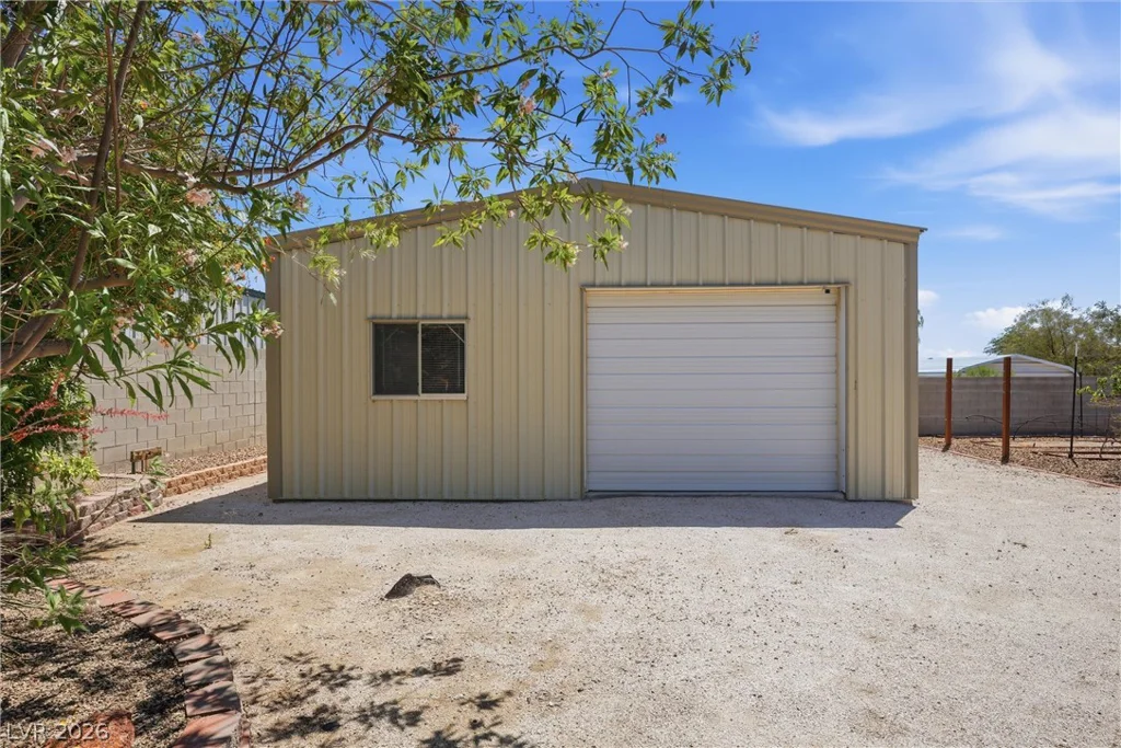 6908 Bienville, Las Vegas, NV 89131