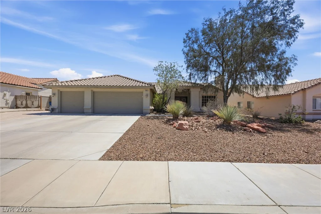 6908 Bienville, Las Vegas, NV 89131