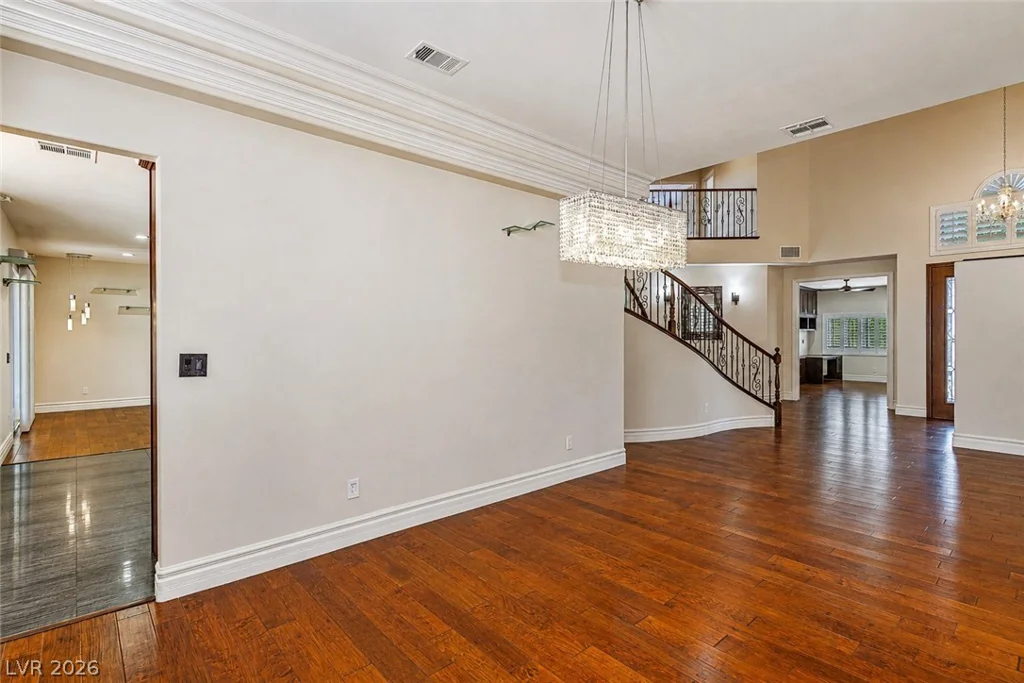 9592 Camino Capistrano, Las Vegas, NV 89147