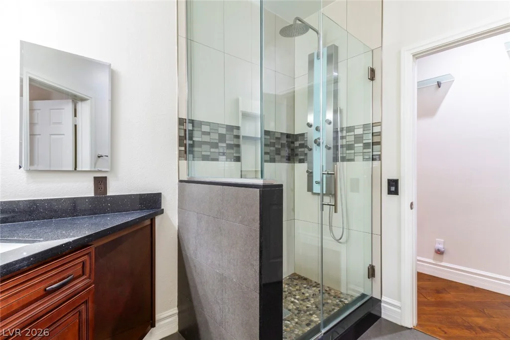 9592 Camino Capistrano, Las Vegas, NV 89147