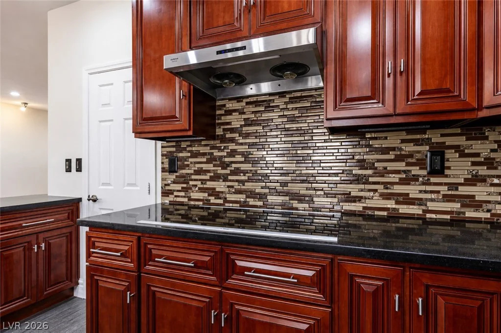 9592 Camino Capistrano, Las Vegas, NV 89147